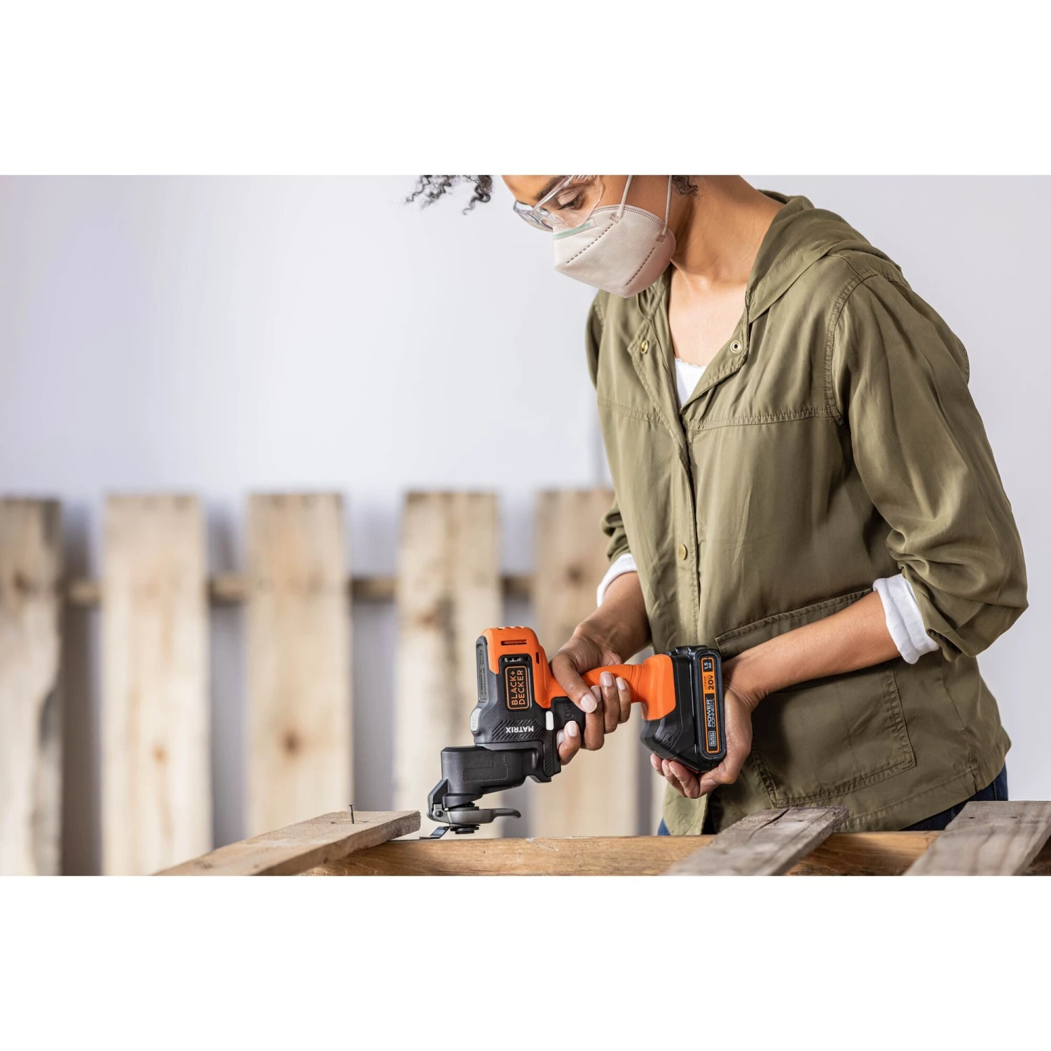 Black & Decker MATRIX™ Oscillating Tool Attachment 2 Black & Decker MATRIX™ Oscillating Tool Attachment - Image 2