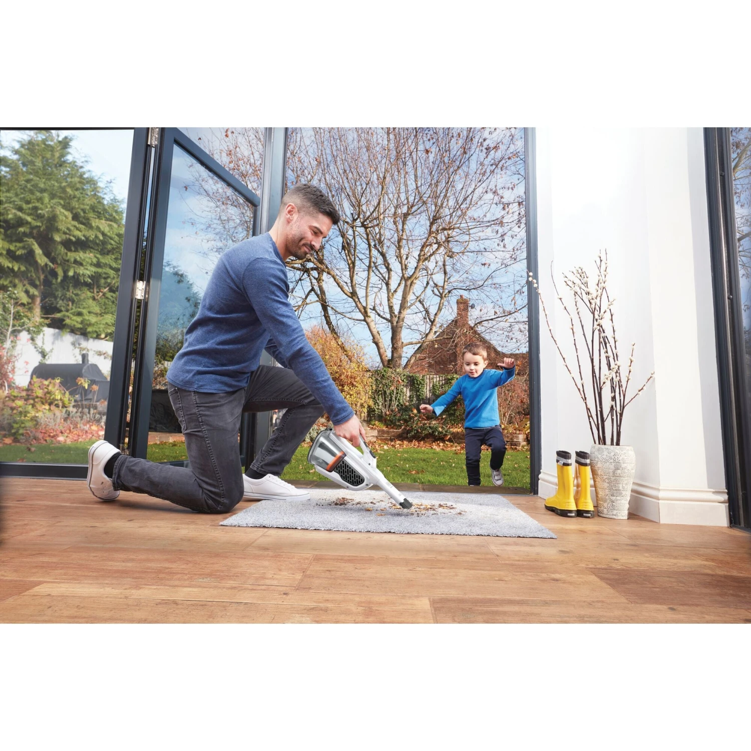 Black & Decker Dustbuster® AdvancedClean+™ 2 Black & Decker Dustbuster® AdvancedClean+™ - Image 2