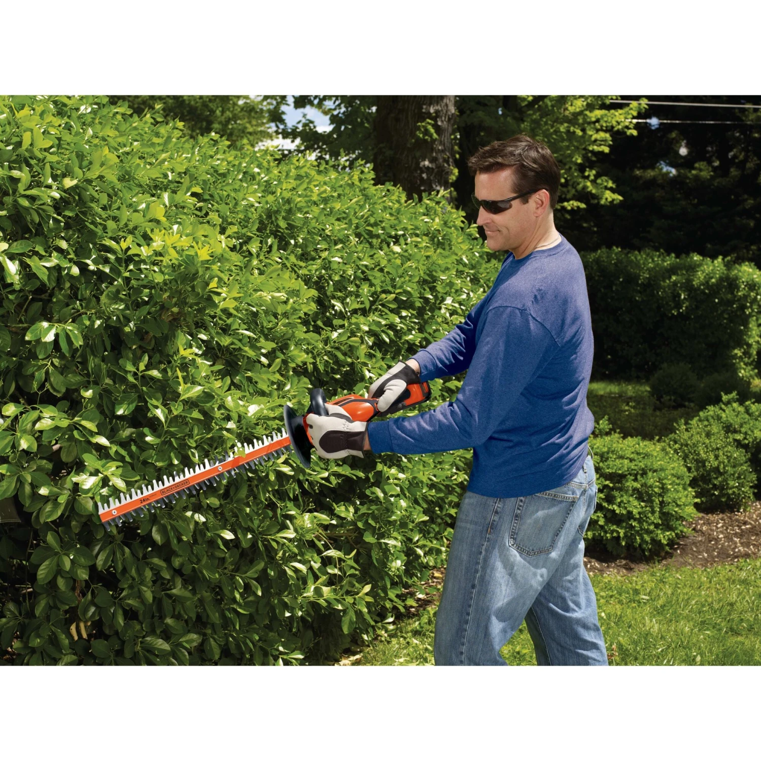 Black & Decker 40V MAX* 24 In. Cordless Hedge Trimmer With Powerdrive, Tool Only 2 Black & Decker 40V MAX* 24 In. Cordless Hedge Trimmer With Powerdrive, Tool Only - Image 2