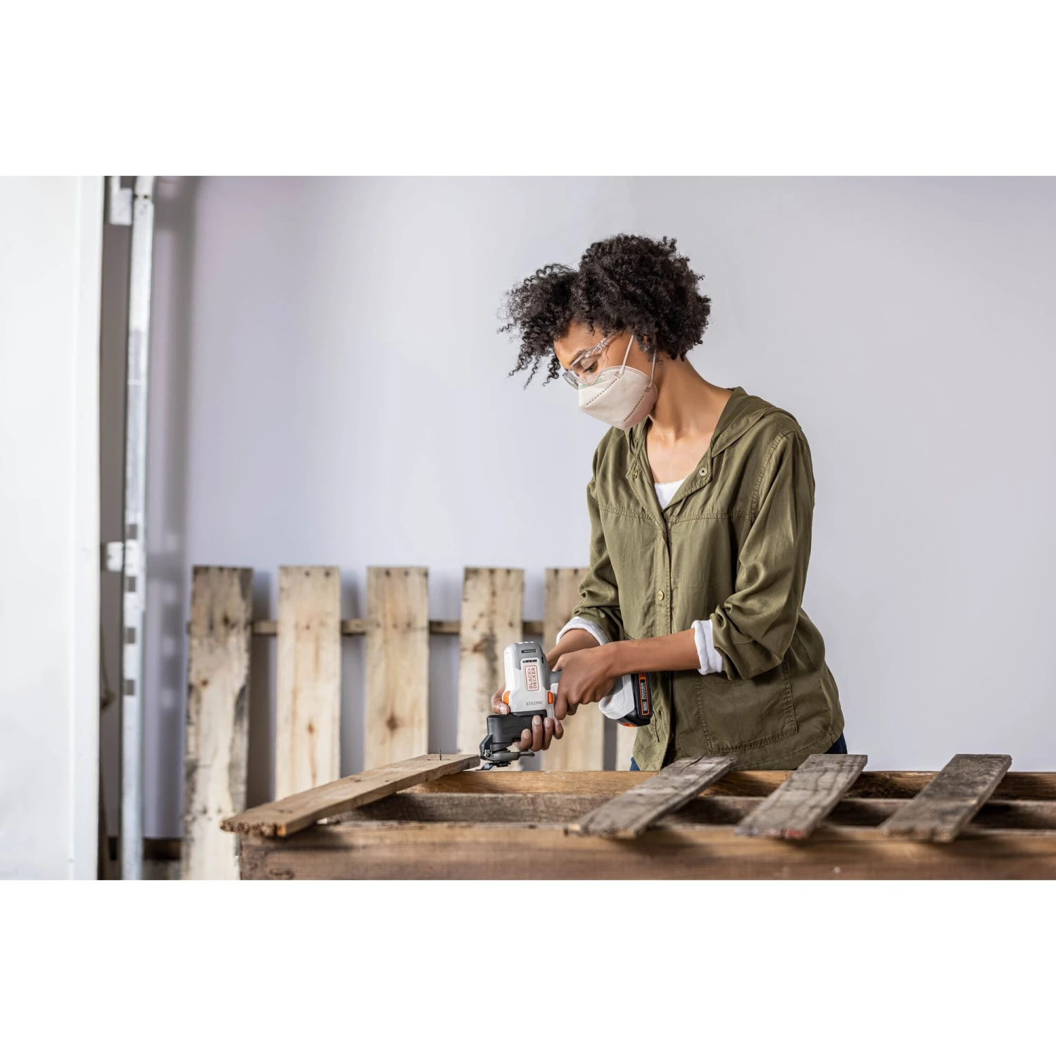 Black & Decker MATRIX™ Oscillating Tool Attachment 4 Black & Decker MATRIX™ Oscillating Tool Attachment - Image 4